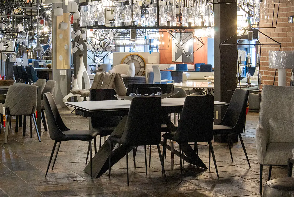 Chairs around table in showroom